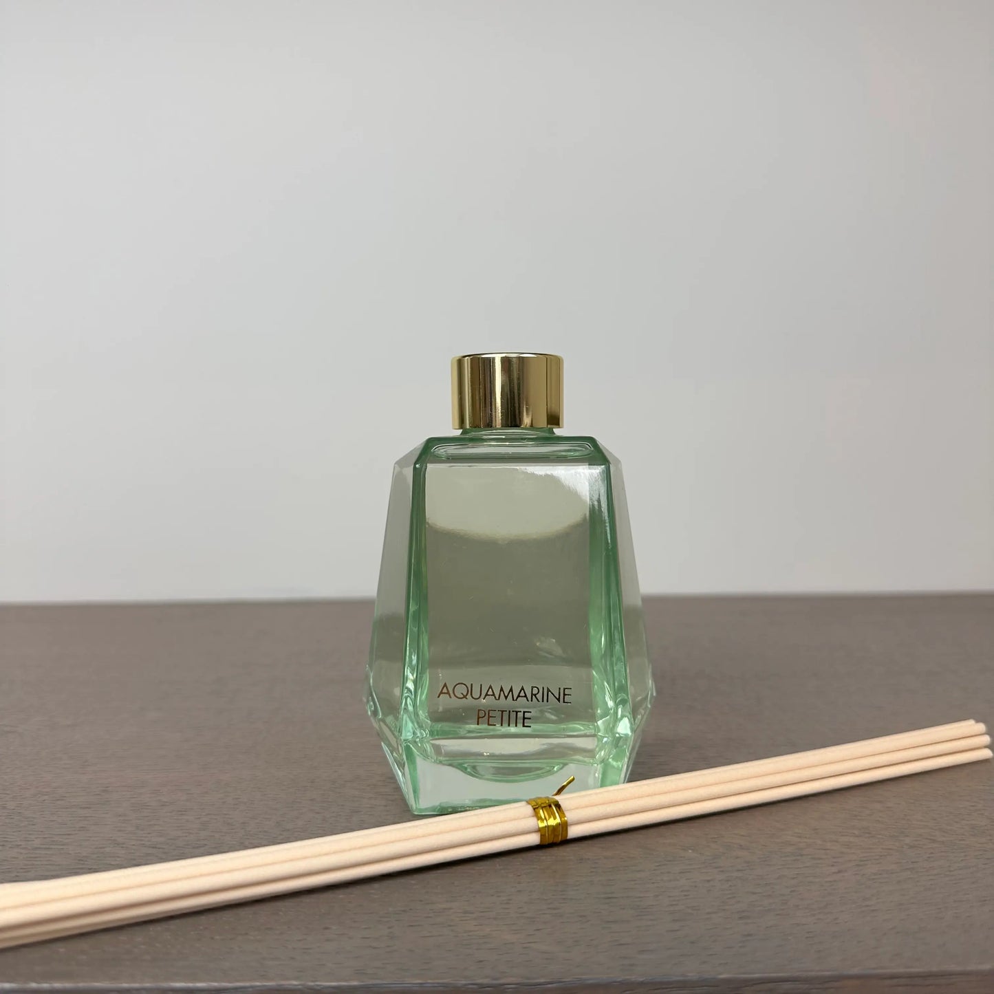aquamarine-pale-blue-glass-reed-diffuser-with-rose-amber-clove-pomegranate-scents-with-blue-gift-box-from-albury-house-interiors-essex