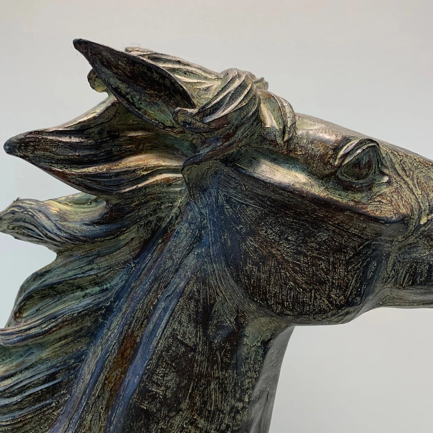bronze-spirit-horses-head-sculpture-ornament-at-albury-house-interiors