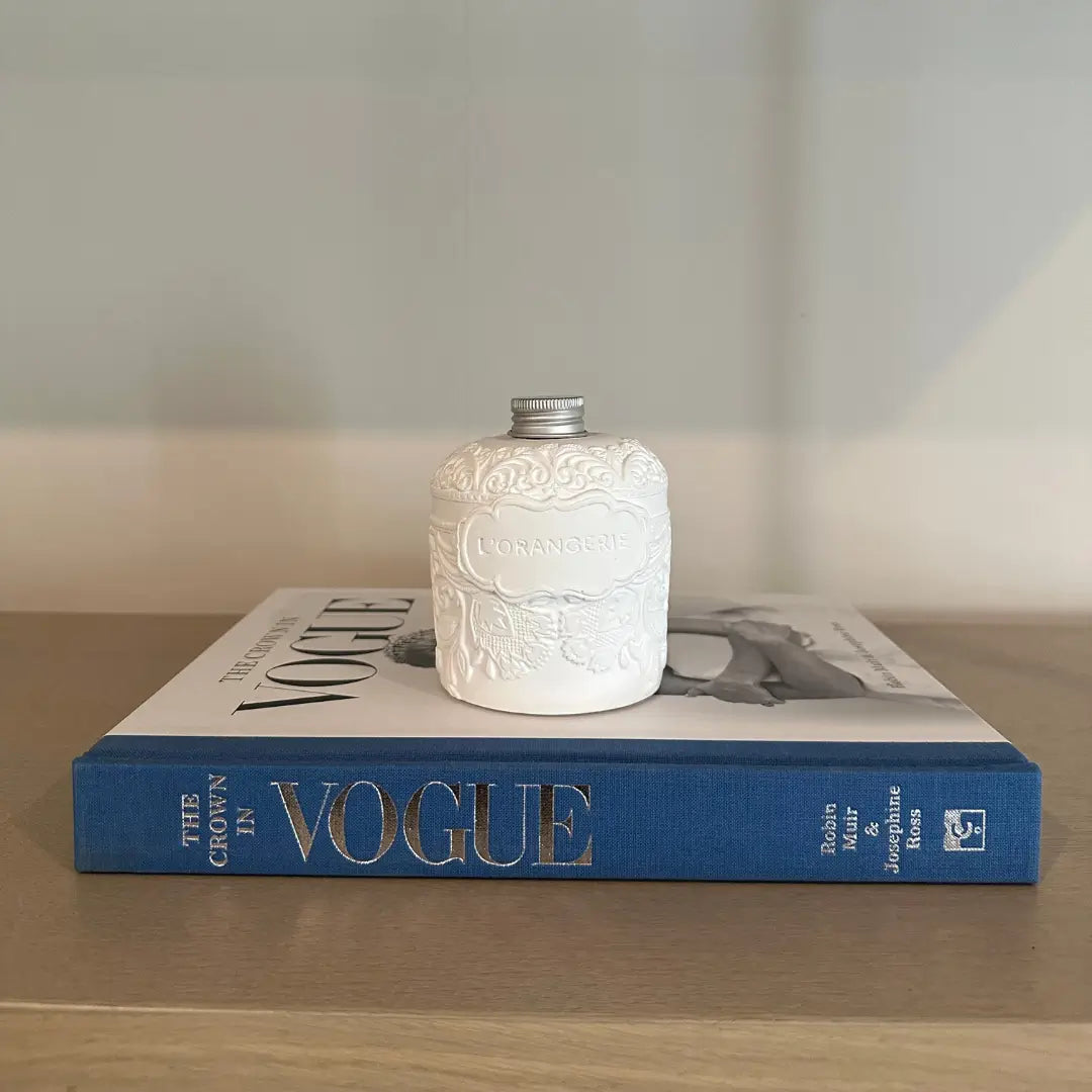 albury-house-interiors-lorangerie-white-diffuser