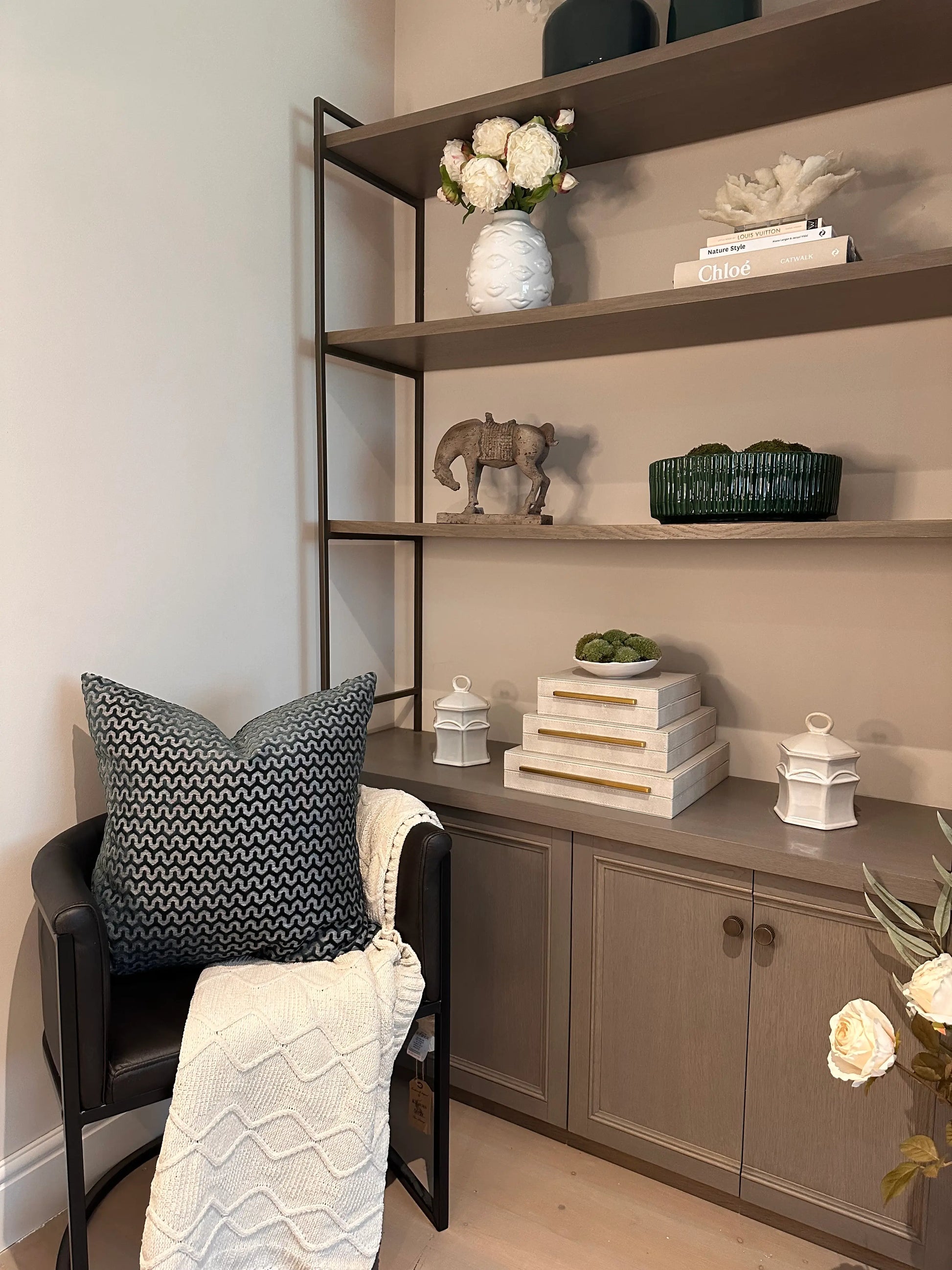 albury-house-interiors-media-wall-dressed-with-neutral-and-green-home-accessories