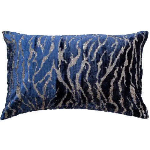 albury-house-interiors-navy-buw-lightning-zebra-pattern-rectangular-cushion