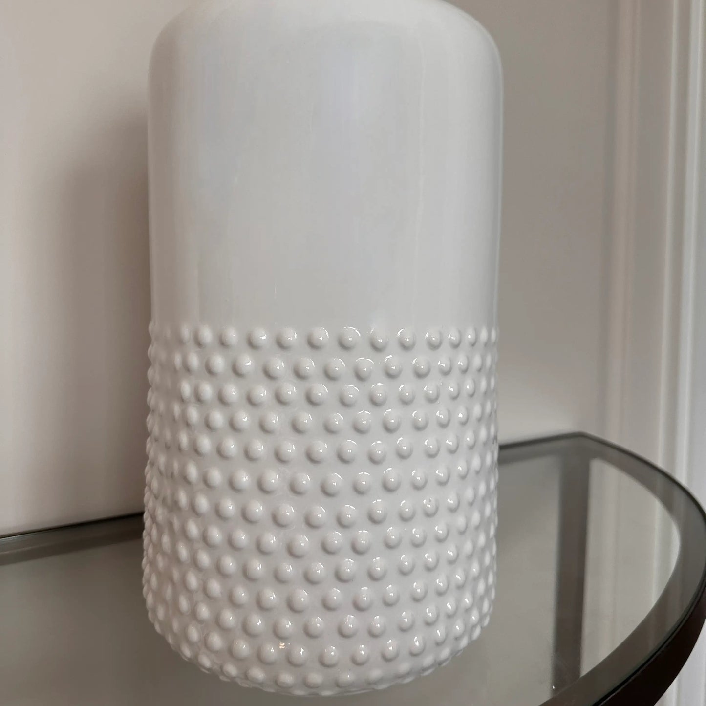 albury-house-interiors-white-ceramic-dimple-vase