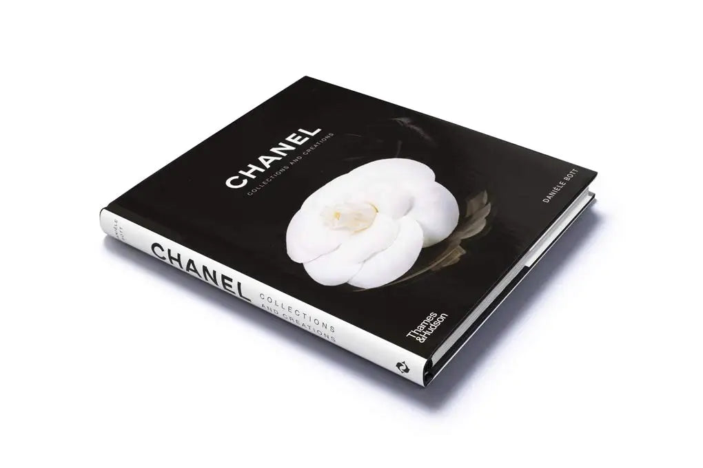 CHANEL/シャネル　COLLECTIONS AND CREATIONS　洋書 Chanel Collections & Creations Book - Albury House Interiors