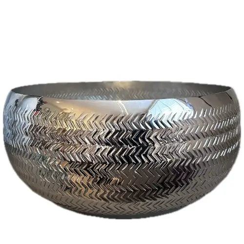 chrome-silver-herringbone-pattern-embossed-large-bowl-at-albury-house-interiors-matching-tye-essex