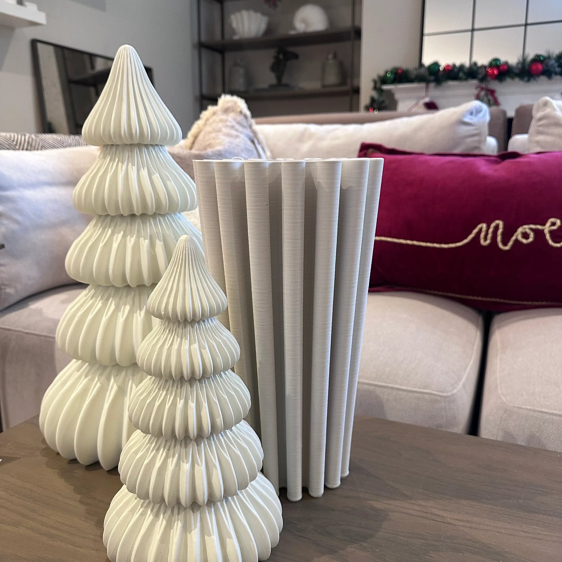 white-3d-printed-ribbed-textured-twirl-vase-with-swirl-detailing-at-albury-house-interiors